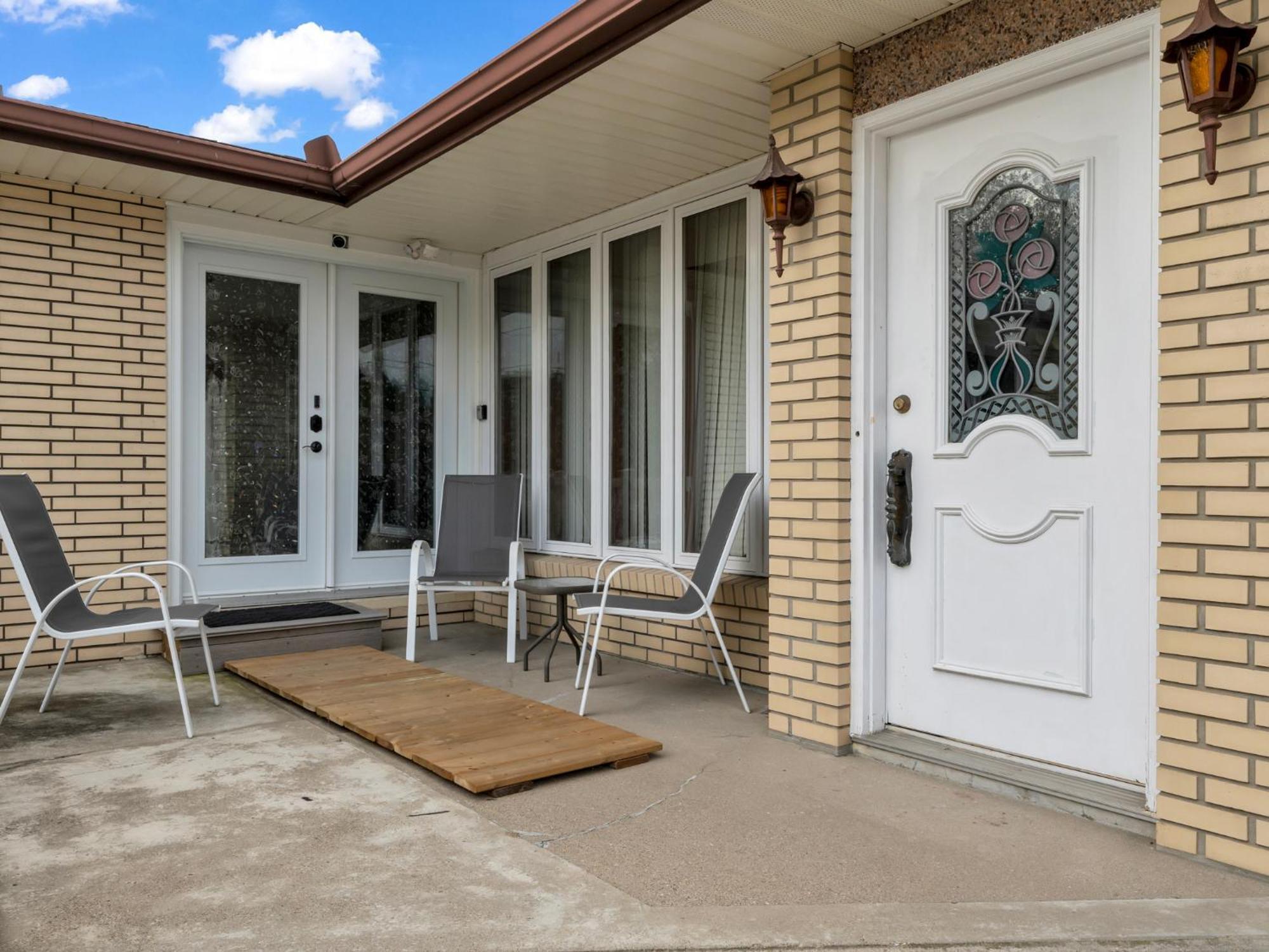 Park Bungalow #4 - Seacliff Beach Suites Leamington Extérieur photo