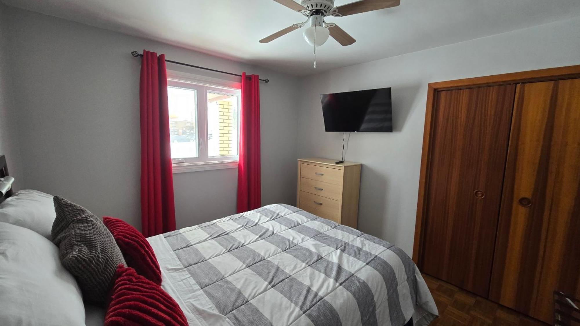 Park Bungalow #4 - Seacliff Beach Suites Leamington Extérieur photo
